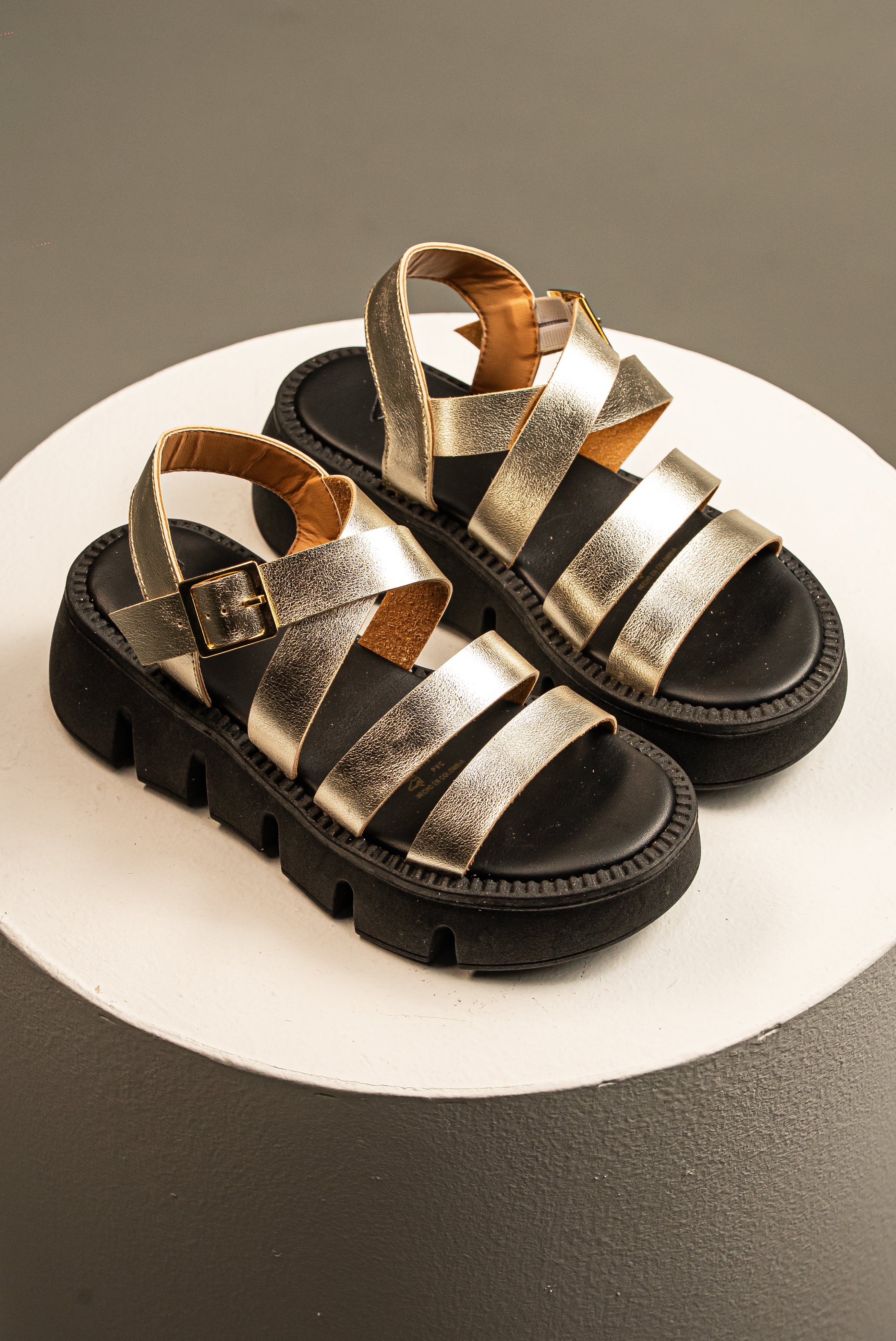 Sandalia Gladiador Chunky Oro