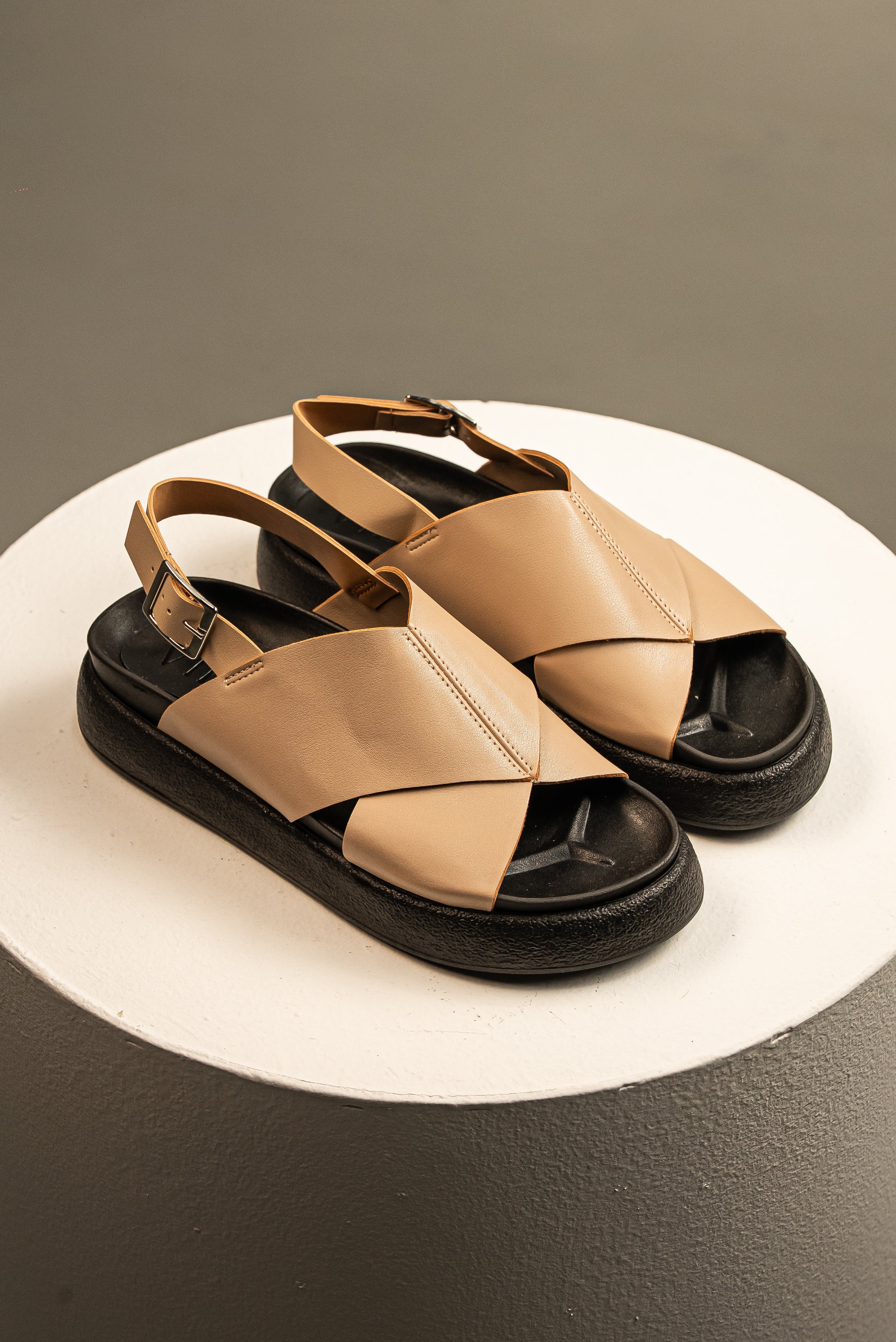 Sandalia Crisscross Urbano