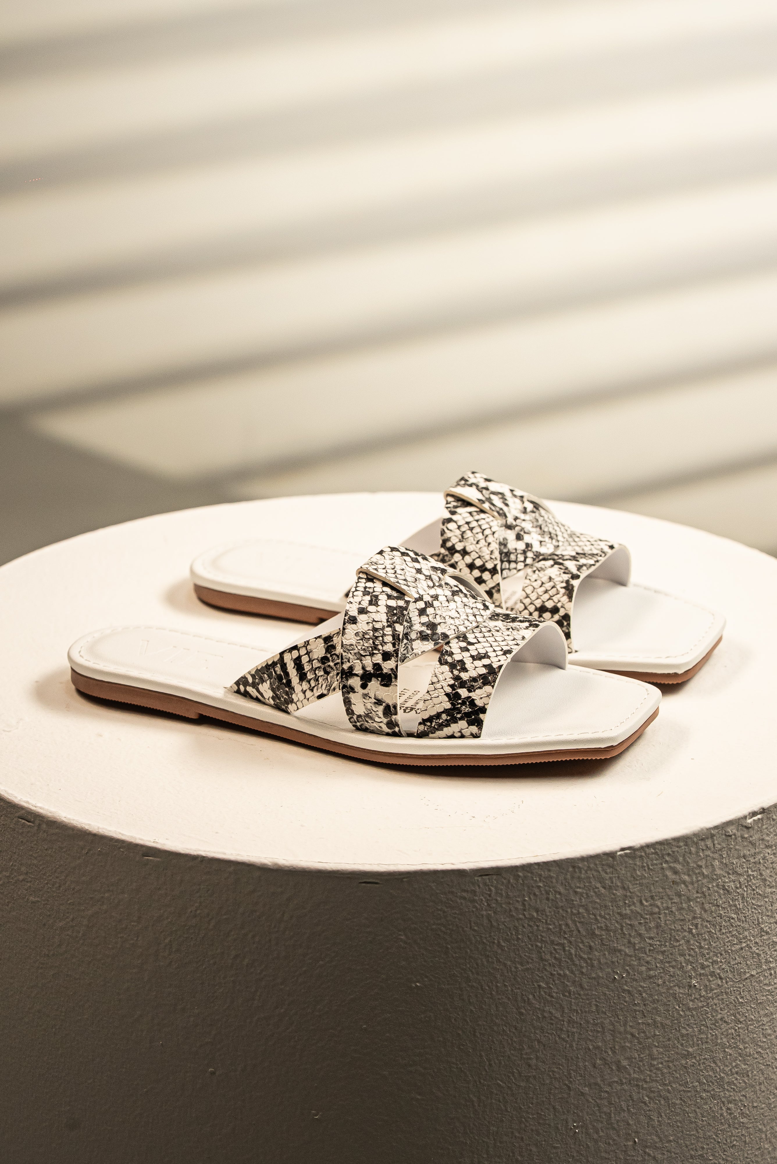 Sandalia Viper Monochrome