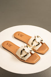 Sandalia Plana Buckle Cream