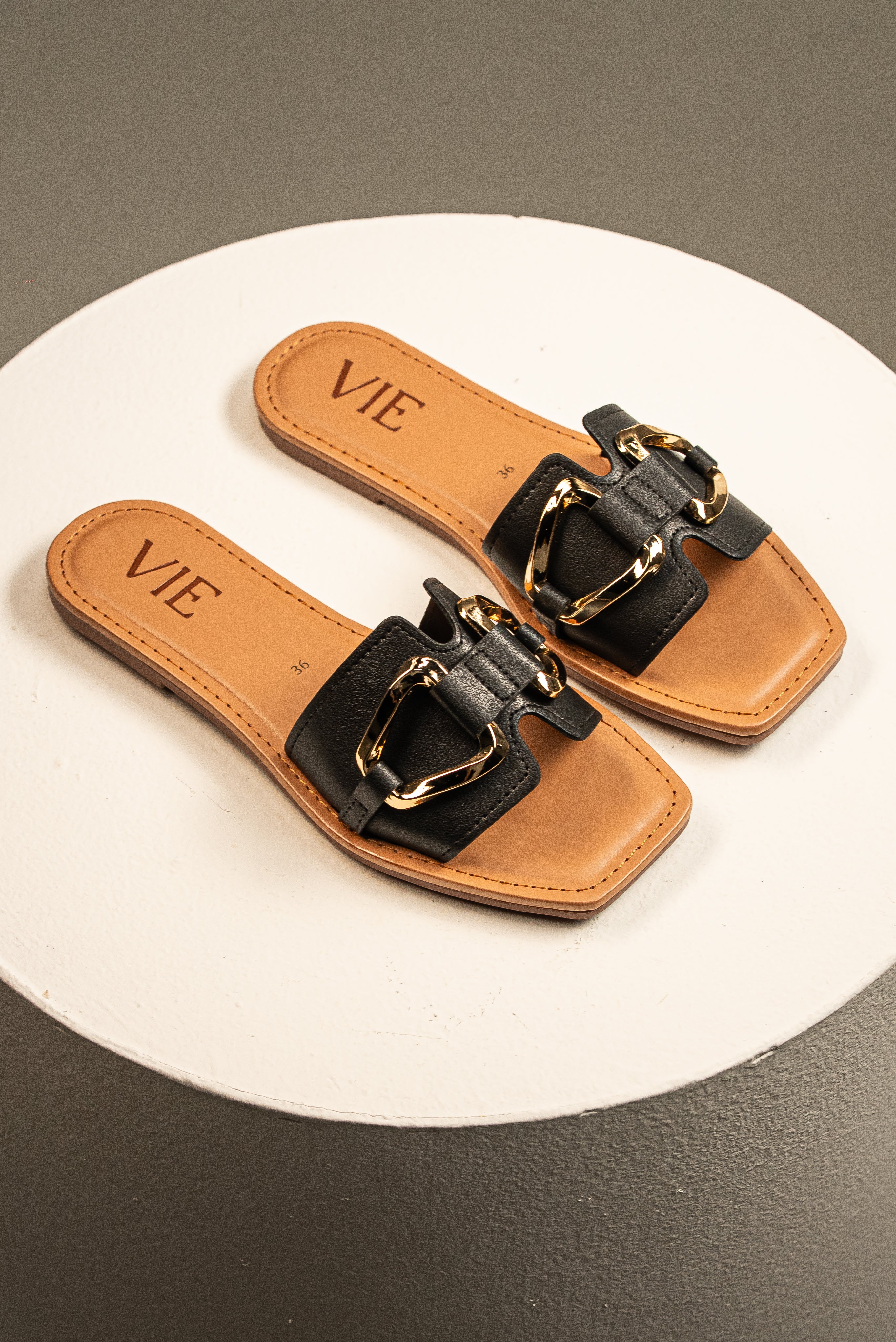 Sandalia Plana Minimal Buckle