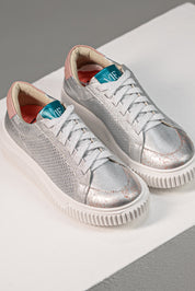 Tenis Plata Glam Metálico