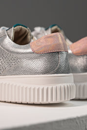 Tenis Plata Glam Metálico