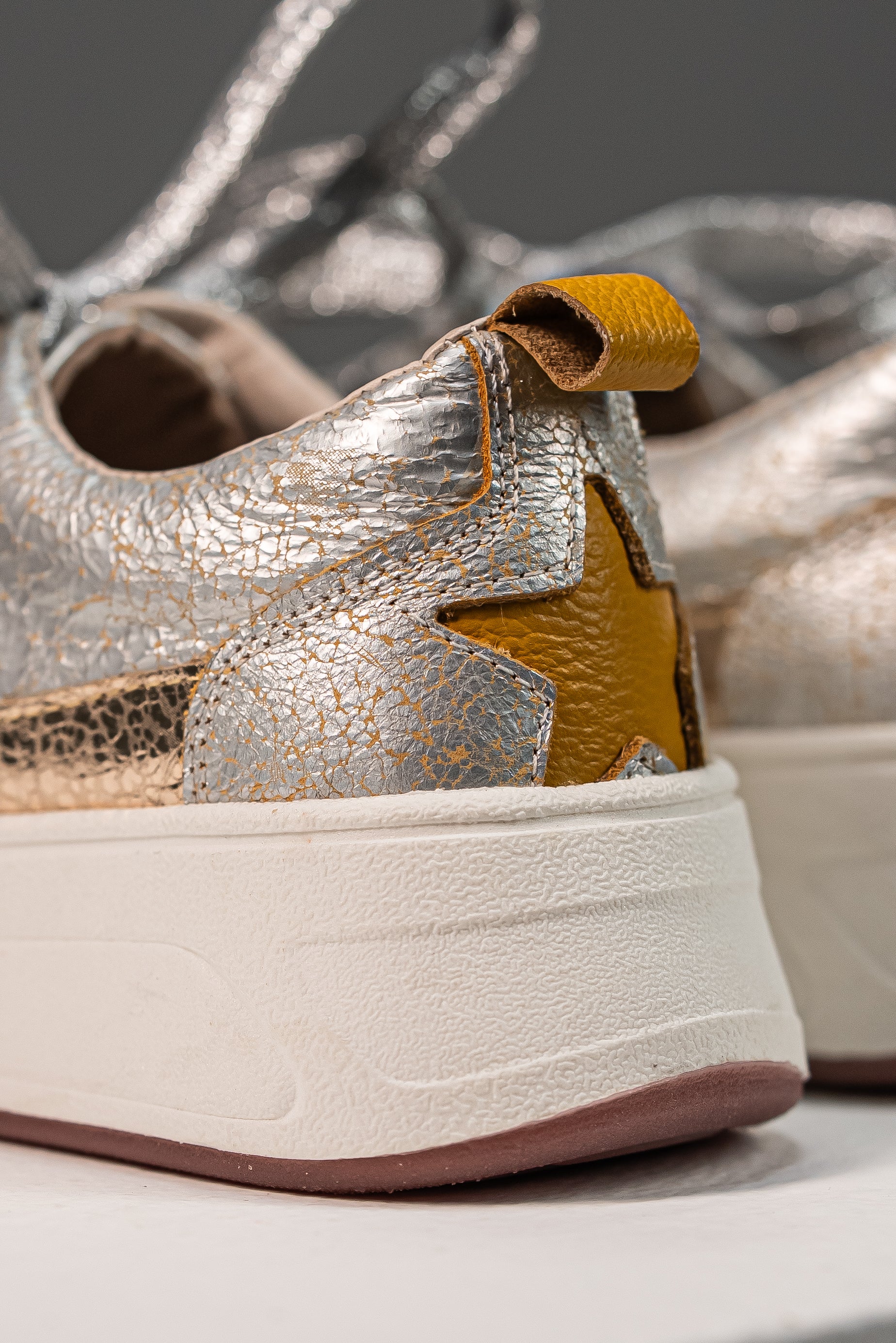 Tenis Plata y Militar