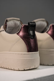 Zapatilla Chic Crema y Vino