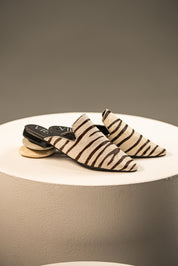 Mules Lirio Cebra Piel