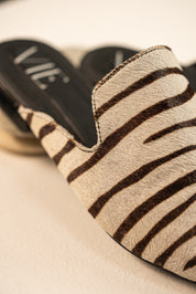 Mules Lirio Cebra Piel