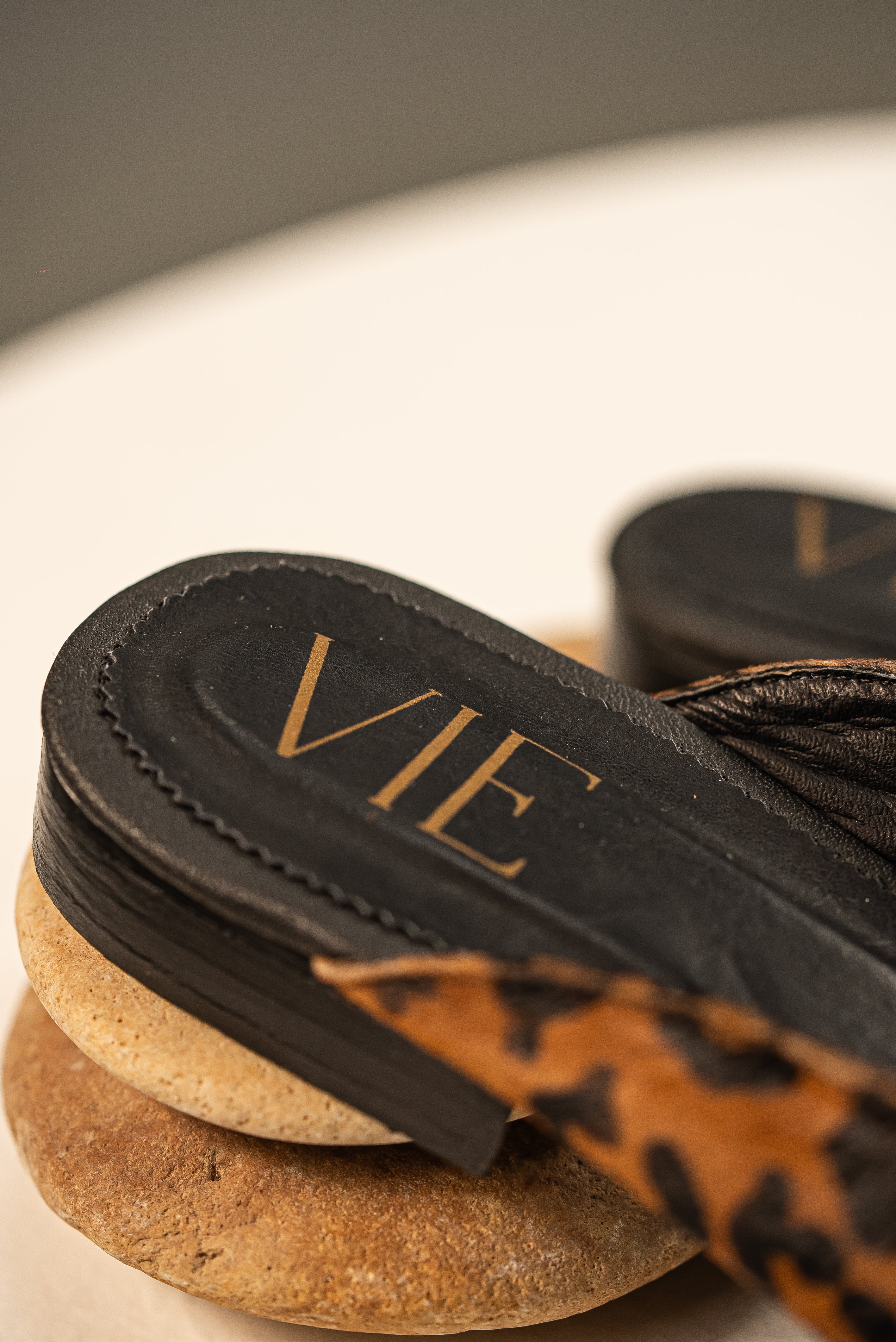 Mules Lirio Leopardo Wild Chic