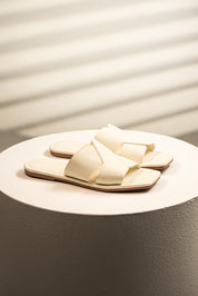 Sandalia Crema Cruzada