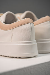 Sneakers Minimal Nude