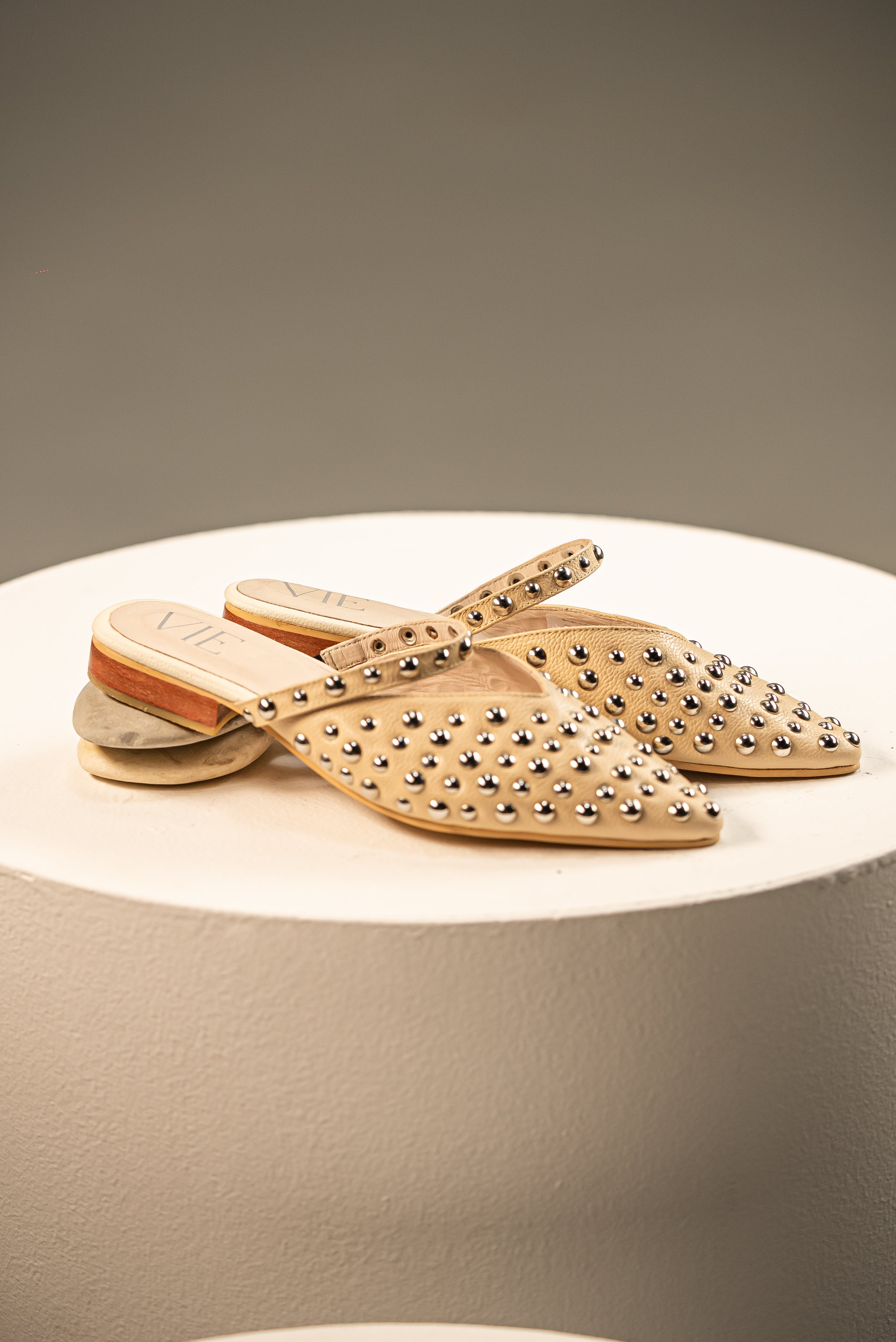 Mules Audrey Almendra